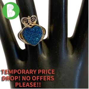 STERLING SILVER BLUE HEART SHAPED DRUZY QUARTZ CLADDAGH RING (5)
